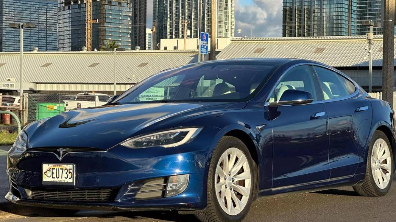 TESLA MODEL S 2018 5YJSA1E23JF250535 image